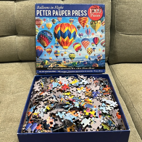 🔴3/$20🔴Balloons in Flight jigsaw puzzle by Peter Pauper Press 1,000 pc - Picture 4 of 5
